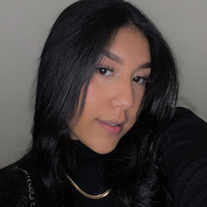 Meet your Posher, Alejandra